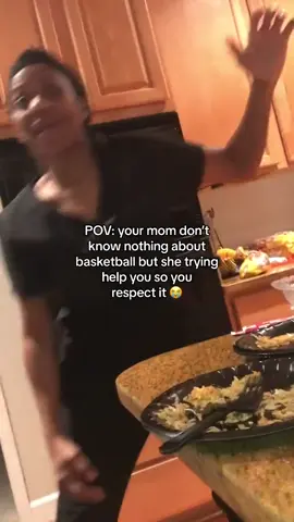Moms are the best 😂 (@Zion🤩 ) #basketball #bball #NBA #mom 