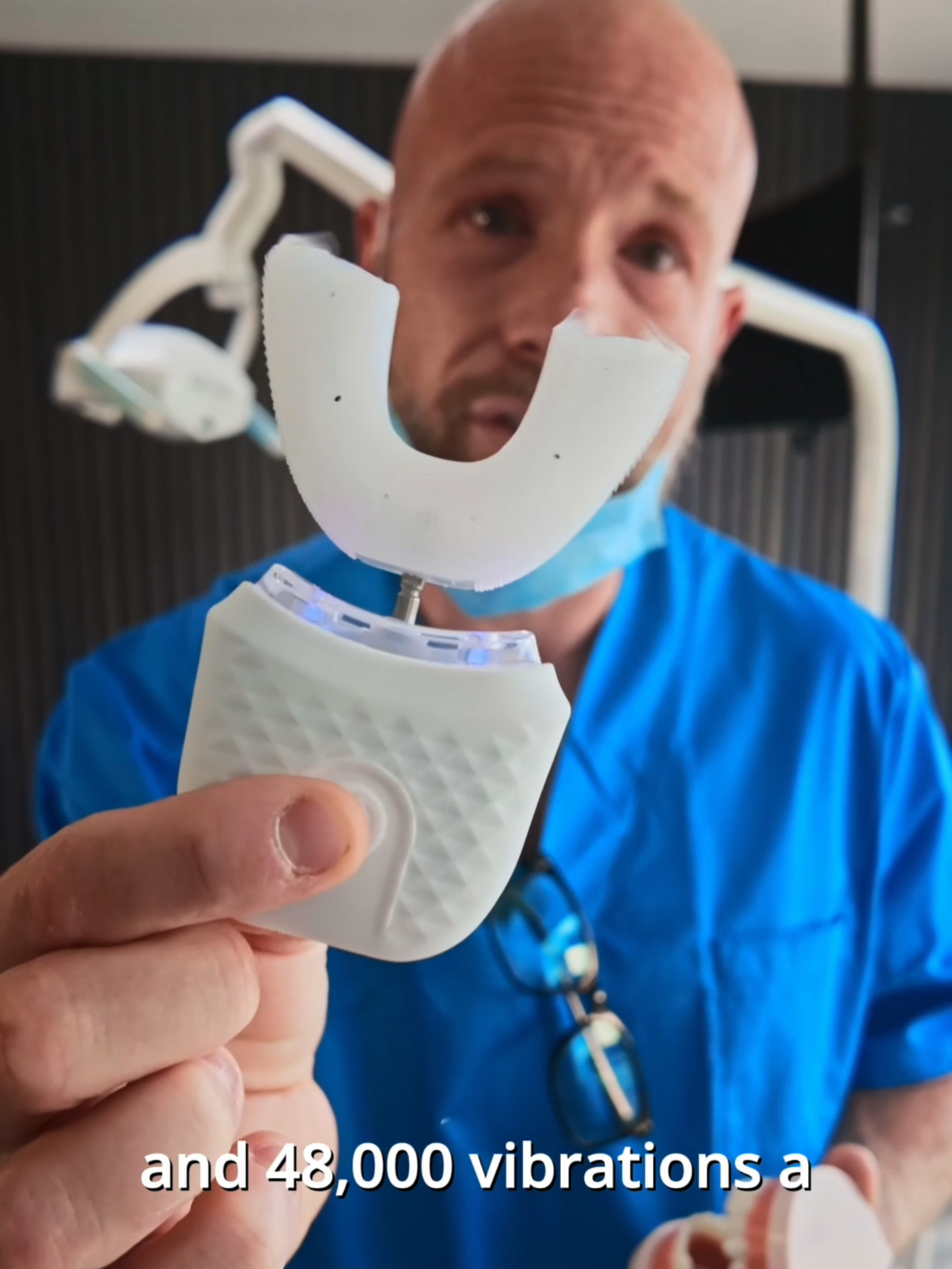 The NEW way of brushing your teeth! Upgrade to our self brushing toothbrush, 50% OFF shipping WORLDWIDE! #Scandinaviansmiles