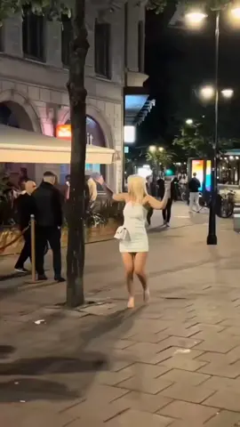 it's the only country where women flirt with man #unitedstates #LearnOnTikTok #usa #for #learnontiktok 