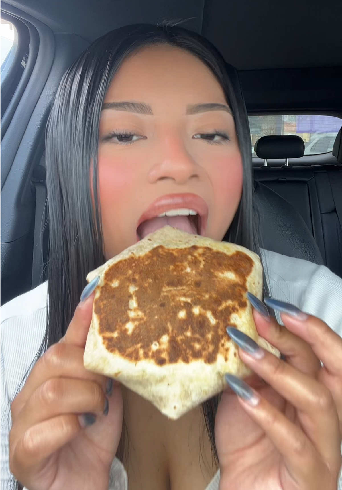 Taco Bell breakfast Crunchwrap😮‍💨🔥  #tacobell #breakfast #Foodie #eating #asmreating #hungry #fyp #mukbang #eatingshow #fypシ 