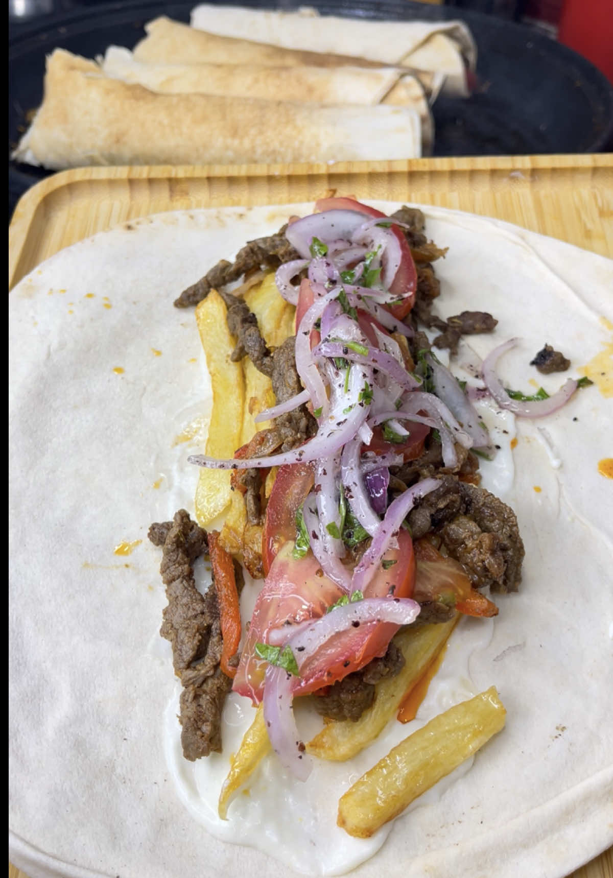 Meilleure chawarma🍋‍🟩🌯🌯 de viande et sauce à l’ail !🧄Qu’en pensez-vous “شاورما🌯🌯 تاع الدار بصوص الثومية🧄🧄 لي تهبل! جربوها و قولولي واش رايكم؟  #followers➕ #foryoupage❤️❤️ #أكل_منزلي #treanding #الشعب_الصيني_ماله_حل😂😂 #شاورما_عربي #شاورما لحم #شاورما منزلية#RecetteTraditionnelle #fürdich #FoodTok 