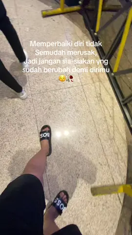 🙂🥀#fairus⚡ #katakata #sad #galau #funkot #dugem #surabaya #tunjunganplaza #stasiun🚂 #stasion #stasiontop10surabaya #fyp #masukberanda 