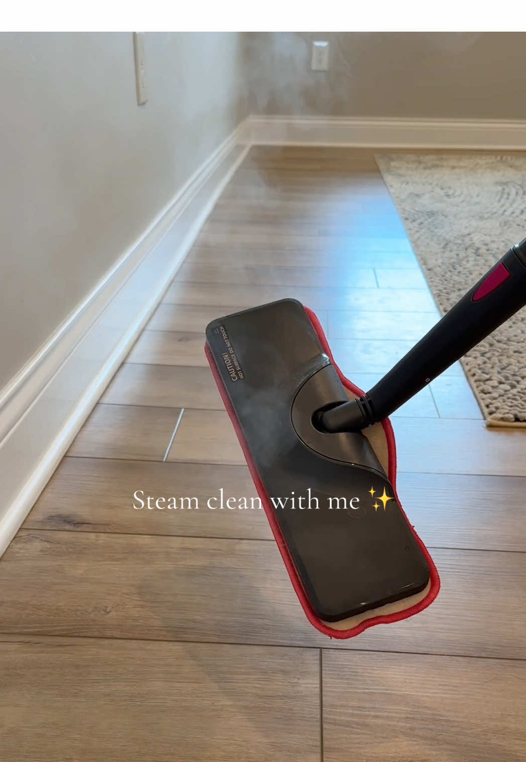 Floors are sparkling 🤌🏼✨ #steamcleaning #schenley #steammop #cleaningtiktok #deepclean 