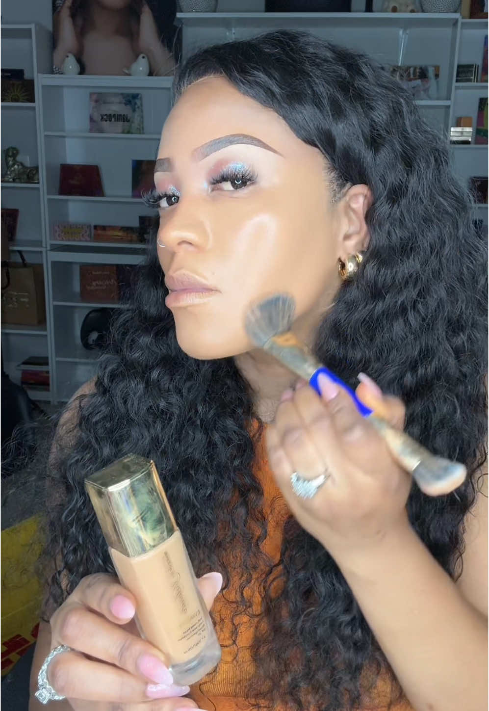 Evanesce Soft Matte Liquid Foundation #viral #playinginmakeupbyyolondo #foundation #brauty #makeuphacks #makeup #glow #viralvideo 