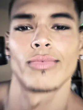 Marlon mogg lacy so hard 🙏😭 #real #looks #looksmaxing #mogged #confidence #edit #marlon3lg #lacy #twitch