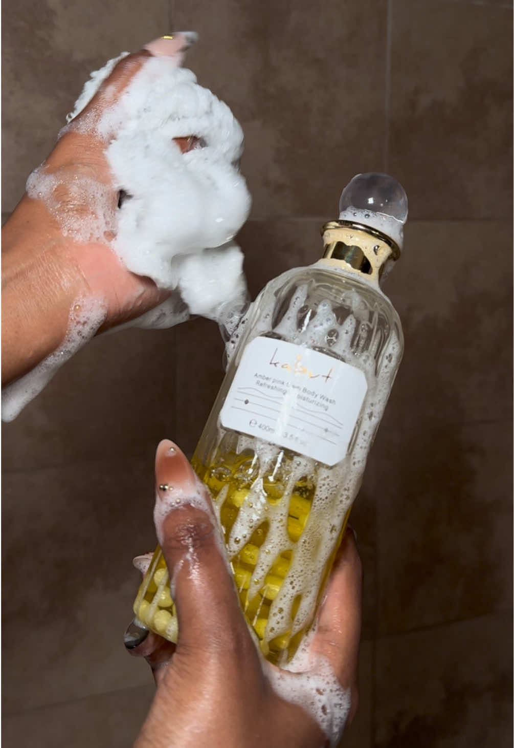 Replying to @MadamChi it smells bougie! #kabutbodywash #bodywash #luxurybodycare #bodygel #showergel #fragrancetiktok #smellsgood #showeressentials #tiktokshopcreatorpicks  