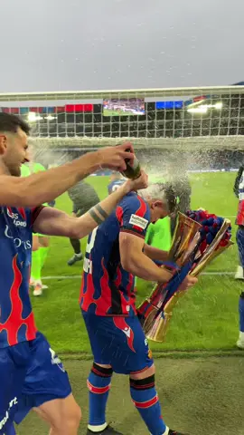 🏆🎶 𝗦𝗵𝗮𝗾𝗶𝗿𝗶 𝗮𝗹𝗲́, 𝗦𝗵𝗮𝗾𝗶𝗿𝗶 𝗮𝗹𝗲́ 😍 • #xherdanshaqiri #shaqiri #xs23 #champions #schweizermeister #superleague #sfl #swisschampion #footsuisse #fcbasel #fcbale #basel 