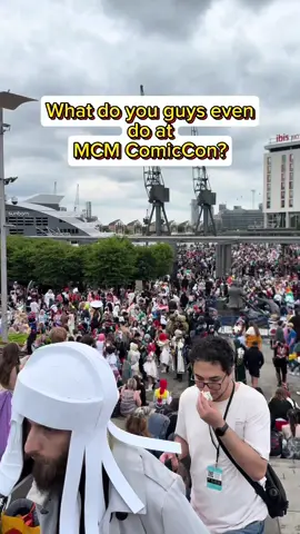 Day 2 @MCM Comic Con  We witnessed Cinderella get her dream proposal at the only ball that matters! Comic con! Love is sweet 🥹🥹🥹🥹🥹🥹🥹 #mcmcomiccon #cinderella #romance #Love #proposal 