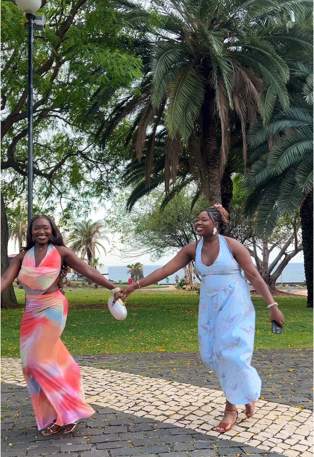 You will be my girl✨🤍 we tried to get this trend right so show us some love ⬇️😊 . .#girlstrip  #youwillbemygirl #vacationtransition #vacationtiktok #holidaytransitions #madeiraisland #madeira #madeiraportugal 