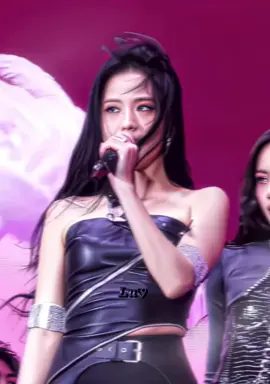 had to do this trend👀#jisoo #kimjisoo #blackpink #poolfullofliqour #trend #edit #alightmotion #alightmotion_edit #kpop #fyp #fy #viral 