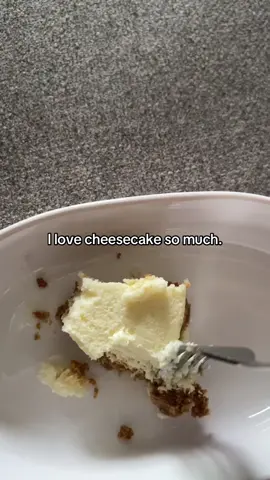I love cheesecake so much. #cheesecake #yum #cake #ilovecheesecake #yummy #fyp #lol #funny #food