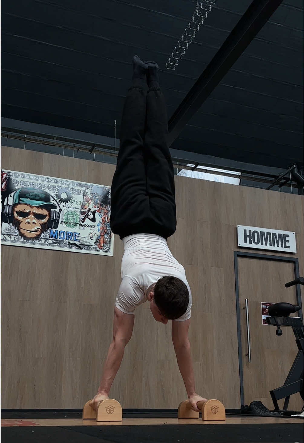 #calisthenics #streetworkout #handstand 