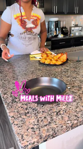 who said shrimp AND lobster doesn’t belong with grits 🤤 #fyp #fypシ #viral #cooking #cooking #mealswithmillz #foodtiktok #cookingtiktok 