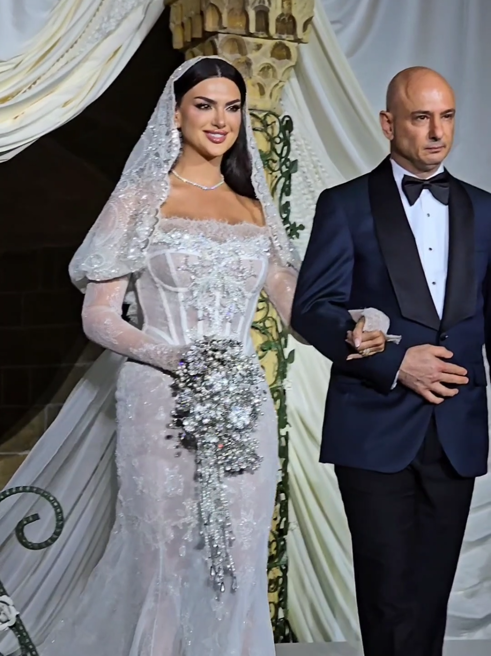 #HappeningNow ✨️ The glow? Unreal. The dress? Straight out of a dream😍 She pulled up and left the whole place speechless ! #lebaneseweddings #bridalentry #fyp #viral 