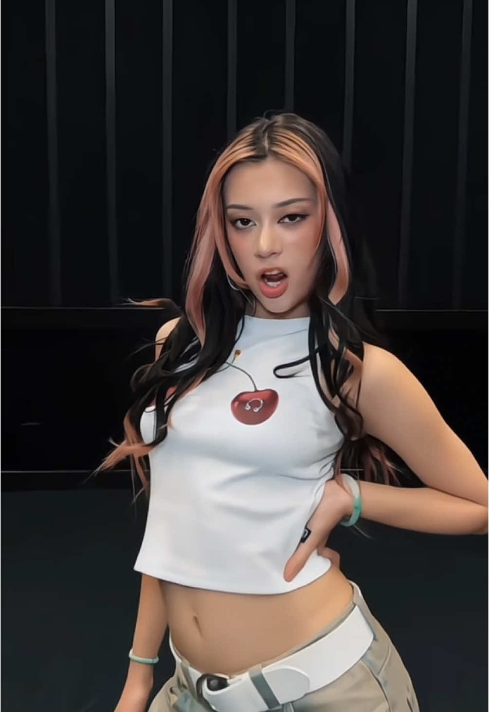 #MEGAN: Megan fancam! #megankatseye