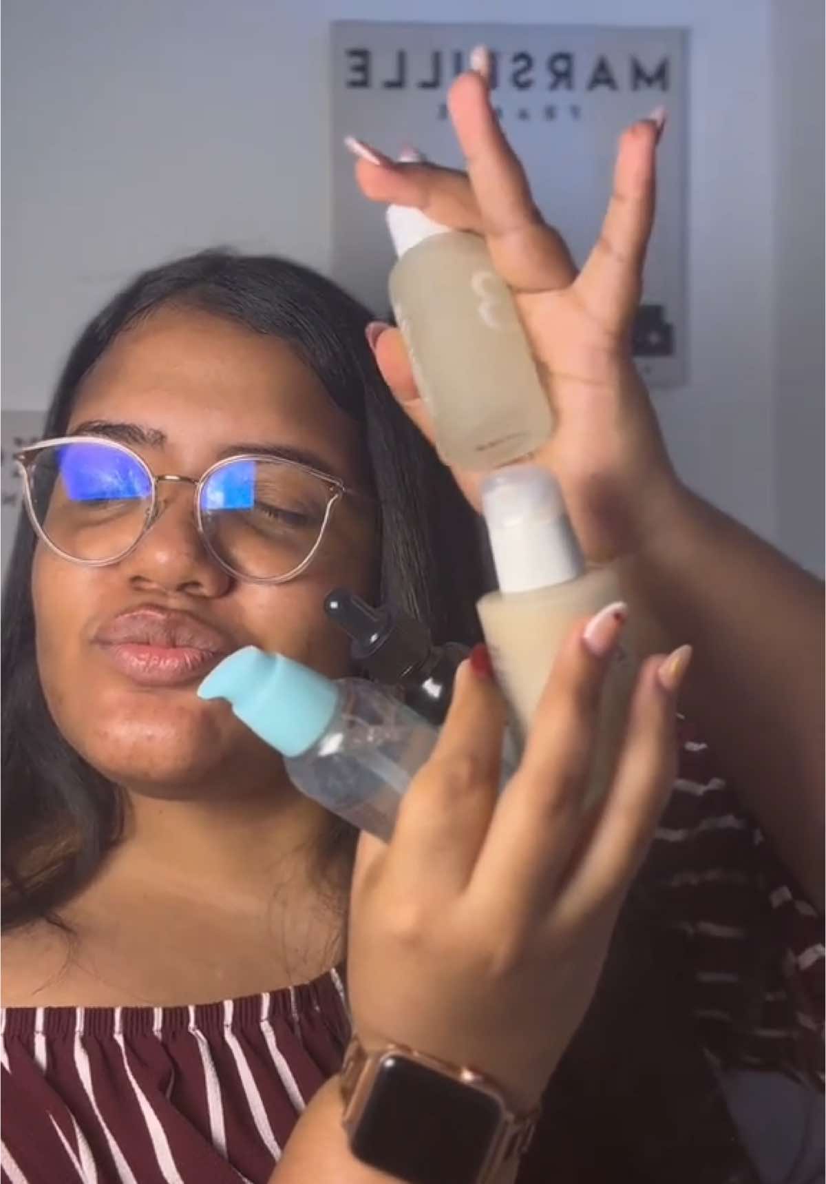Not sure which Numbuzin serum to use?  #numbuzin #numbuzinsquad #numbuzinserum #no3blueserum #skintexture #hyperpigmentation #pantothenicacid #glutathione #flakyskin #sensitiveskin #niacinamideserum #acnescar #pores #blueserum #yellowserum