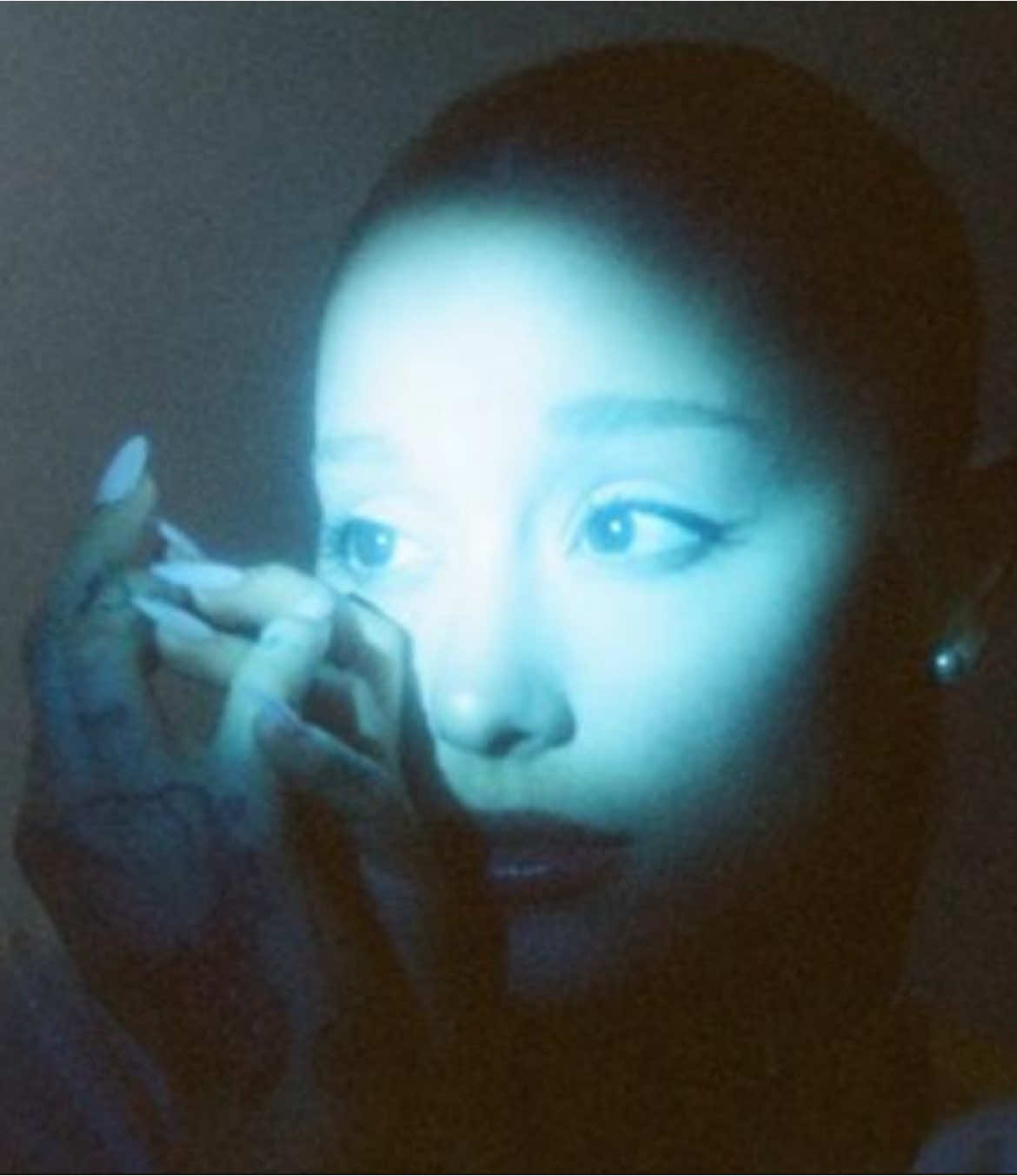 @arianagrande #godisawomen#fypシ #arianagrande #fragancias 