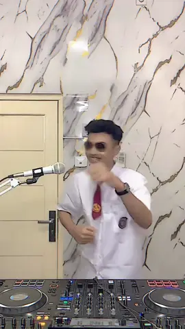 geol geol nya itu loh😭😭🕺 #rayyen #masrayyen #masbatik #djremix #fyp #viraltiktok #capcut #jogetviral 