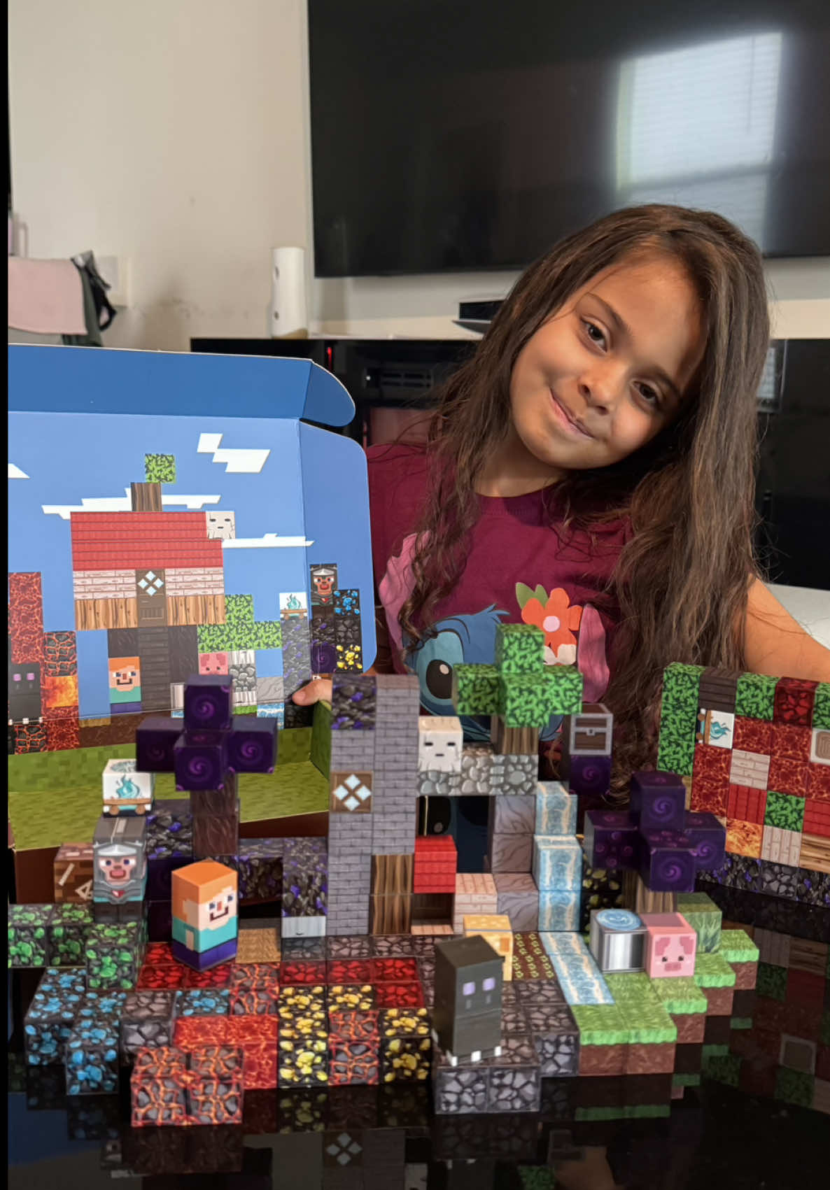 El mejor juego que podrás tener para los pequeños de la casa y tu familia ♥️ si amas crear cosas, construir y el juego de Minecraft definitivamente esto es para ti. #Minecraft #minecraftmemes #minecraftbuilding #minecrafttutorial #minecrafter #juegos #juegosdivertidos #juegosdemesa #niños #hijos #familia #family 