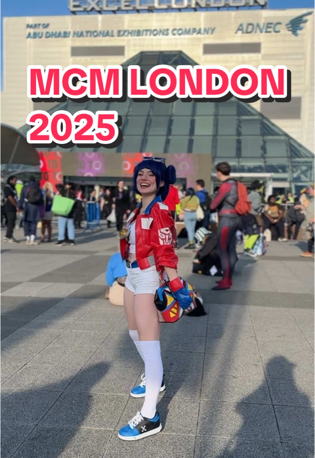 The weebs descend - absolute vibes #mcmcomiccon @MCM Comic Con #cosplay #optimusprime 
