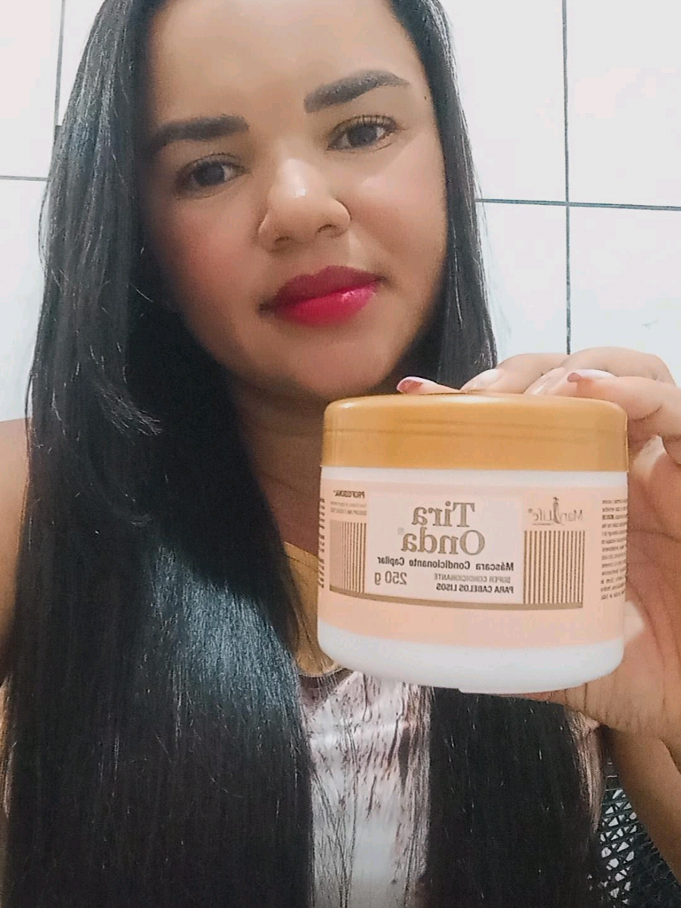 kit TIRA ONDA chegou para disciplina e controlar o volume, eliminar os frizz, proporciona luminosidade, maciez, realinhamento e uma hidratação prolongada 