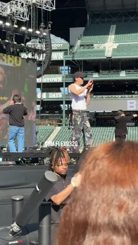 Hyunjin at today’s soundcheck!#straykids #dominATE #hyunjin #sogood #seattle #straykidsseattle 