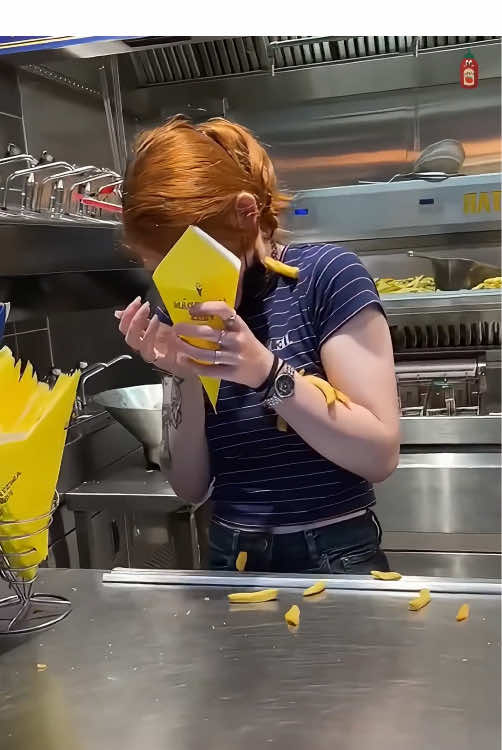 Fake ketchup prank,their reactions are hilarious 😂 🥫#prank #trend #funny #funnyvideos #funnymoments #fyp #fypシ #foryoupage #usa🇺🇸 
