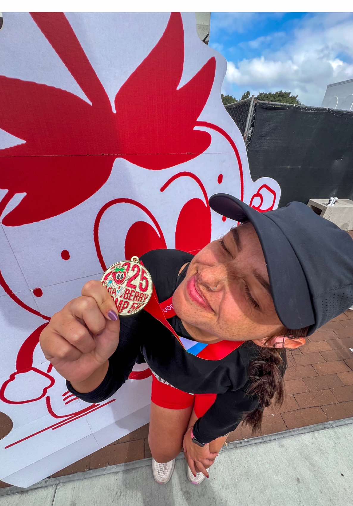 I wanted to see how fast I could go & I really surprised myself!!! I could never have dreamed of this life a year ago 🍓♥️ #strawberrystomp5k #ocrunning #strawberrystomp #gardengrove #runa5kwithme #runvlog #slowrunner #beginnerrunner #runna @Runna @Strava 