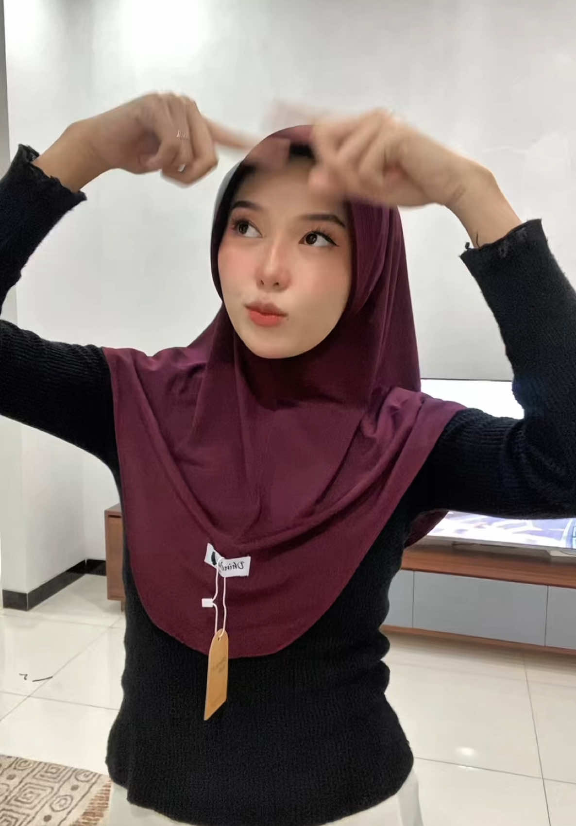 Warna burgundy nya cakep banget😍#dhindahijab 
