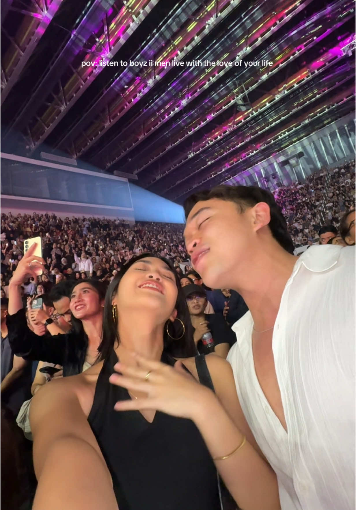 Boyz II Men live hits different when you’re holding the right hand #boyziimen 
