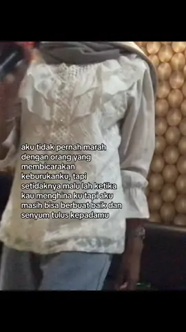 hobi bangtt ngejelekin orang