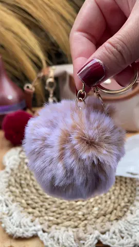 Gantungan kunci/tas ini lucu2 banget, 😍 Pengen checkoutin semua warna dan motifnya 💯 #gantungankunci #gantungantas #pompom #gantunganpompomlucu #barangunik #minions #fyp #4u 