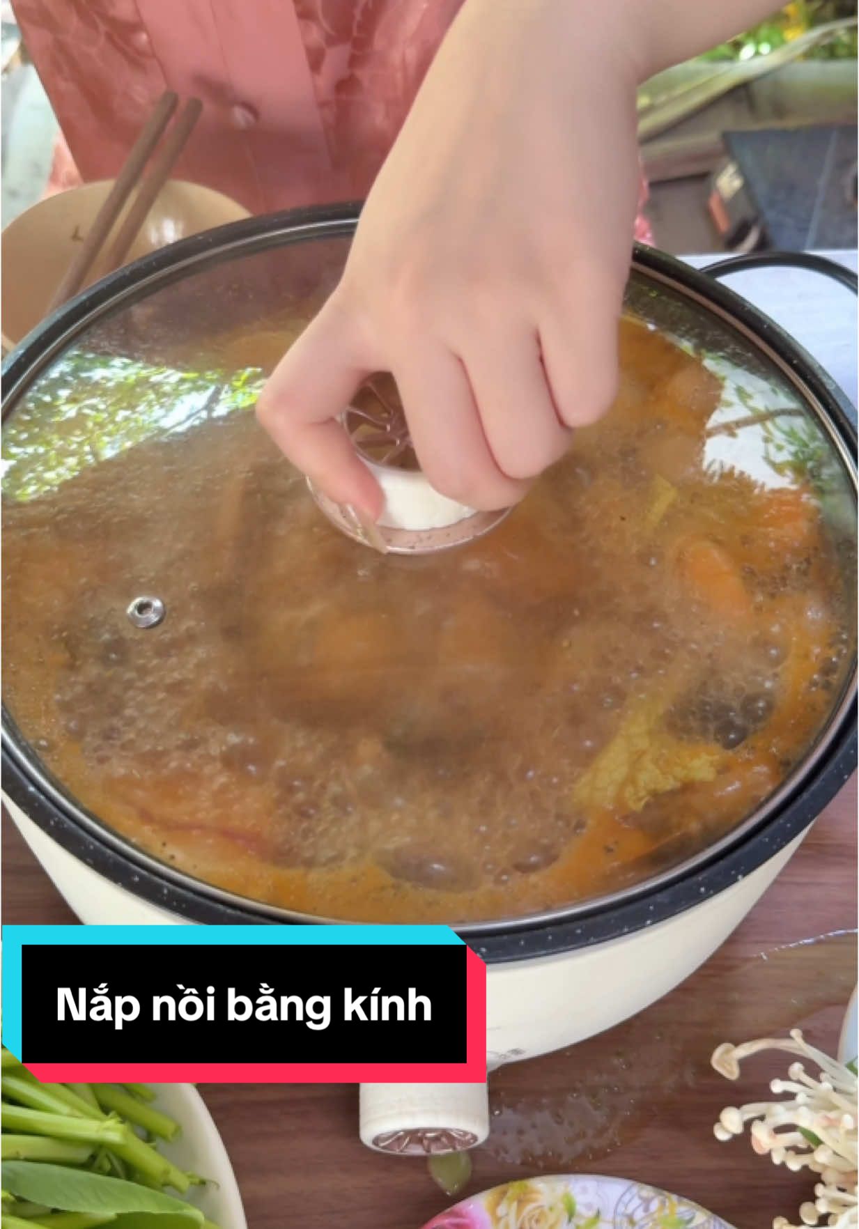 Nắp nồi làm bằng kính #xuanchaumebeo #xuhuong #fyb #noilaudien #dogiadung 