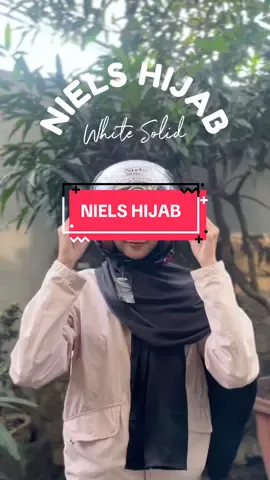Yang cari warna putih solid kita juga ready nih #helmkeren2025 #NielsIndonesiaOfficial #helmhariankekinian #nielshijab 