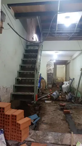 vô làm công việc thôi 