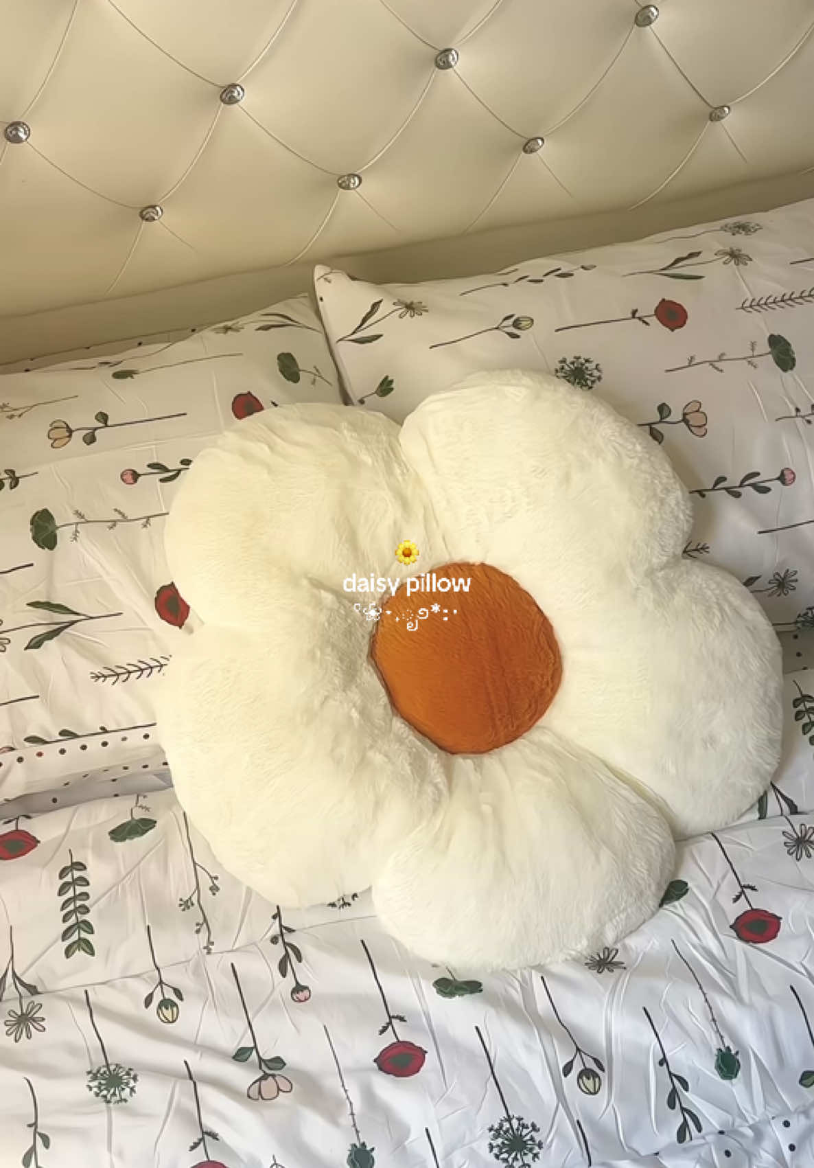 ada batal bunga ni terus nmpk aesthetic 🥰 #flowerpillow #daisypillow #aesthetic #pillow 