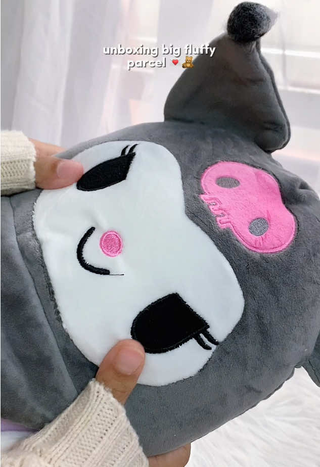 cakkkk! apeni comel betul nii! wajib grab okayyy #kuromi #plushies #plushie 