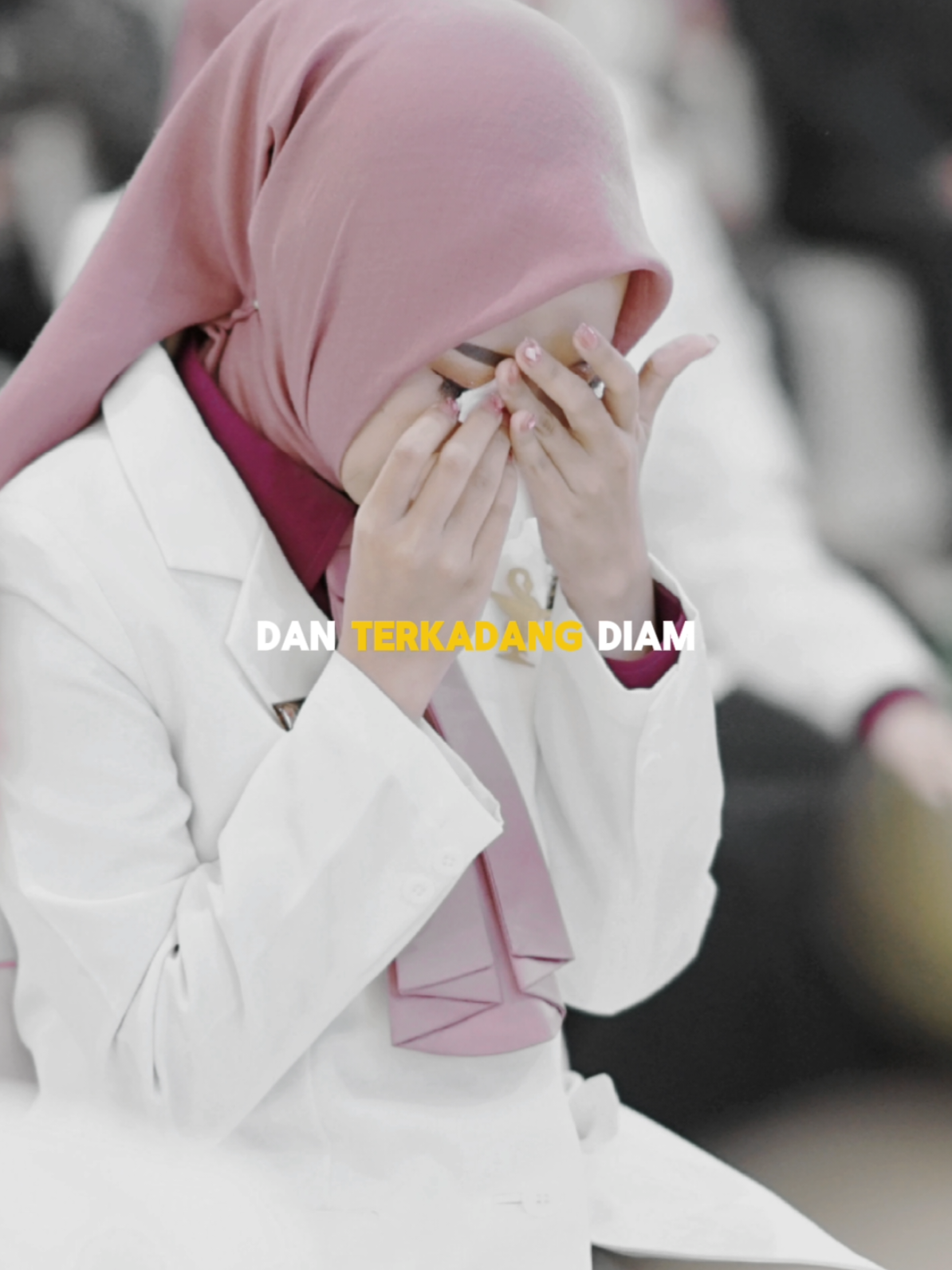 biarkan mereka yang berprasangka, kita cukup fokus dengan upgrade diri #CapCut #fyp 