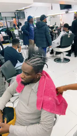 Parting,ziz zag braids #onthisday #winner #fyppp #foryoupage❤️❤️ #tottenham #trendingvideo #london #viral #salon #metrixbeautyhair #metrixbeauty 