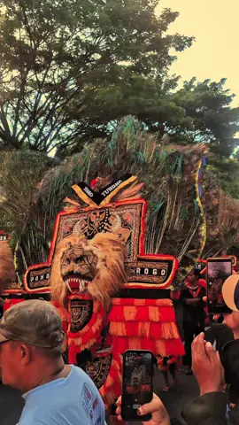 PARADE BUNGA SURABAYA X REOG PONOROGO 🔥#fyp #surabaya #reogponorogo 
