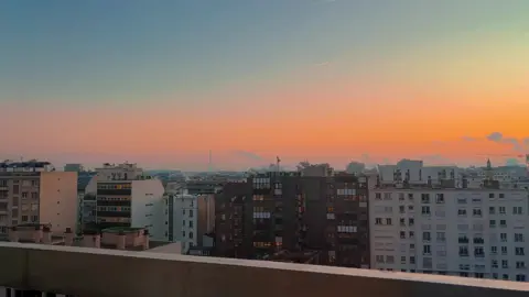 This city #cityvibes #citylights #skyline #cinematography 