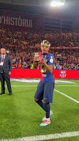 lamine yamal dance🕺🕺 #lamineyamal #fcbarcelona🔵🔴 #cules #fyp 