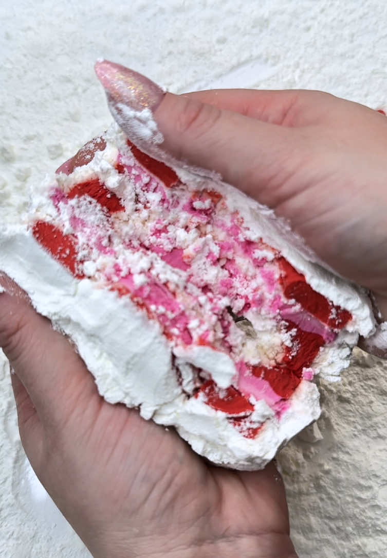 🩷❤️ #asmr #asmrvideo #melodyasmr #cornstarch#relaxing #relaxingvideos #satisfyingvideos#VoiceEffects 