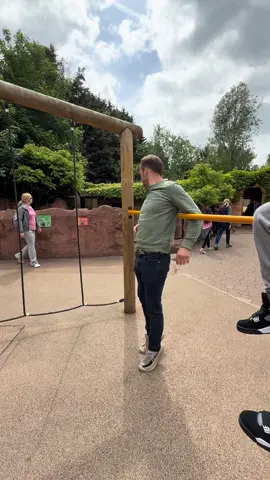 Brother never fails to try something new😂 #chessington #stunts #tren #canyoudothis #challenge #challenges #tryitchallenge #FamilyFun #funnytiktok 