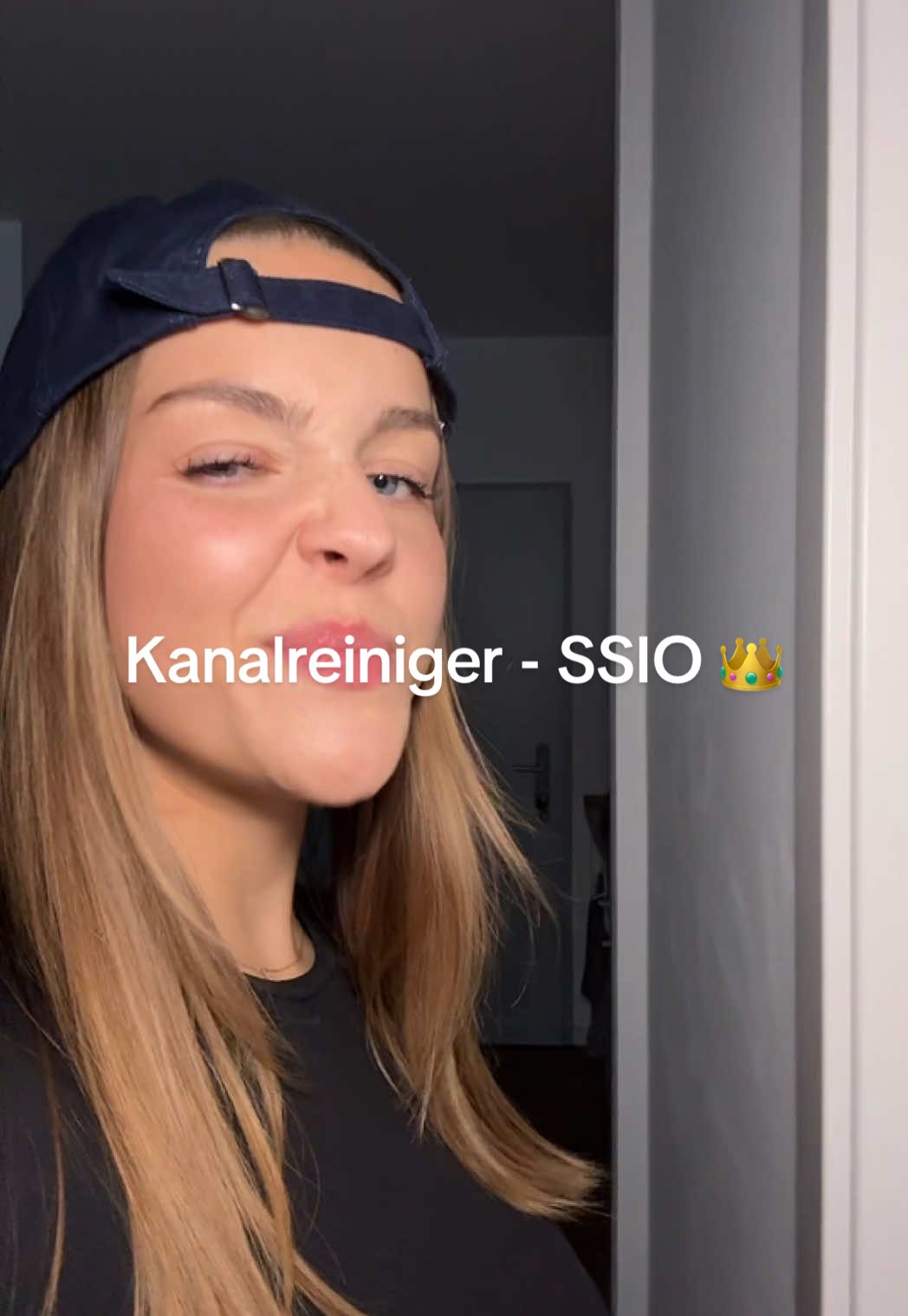 Ich bin heut dein Mann … SSIO am Slayen gewesen🧢 @SSIO #kanalreiniger #lipsync #rap #deutschlipsync #ssio #trending #fy #kingofrap #deutschrap #trendingsound #fürdich #viral #viral_sound #zweibrudisinberlin #trend #fyp 
