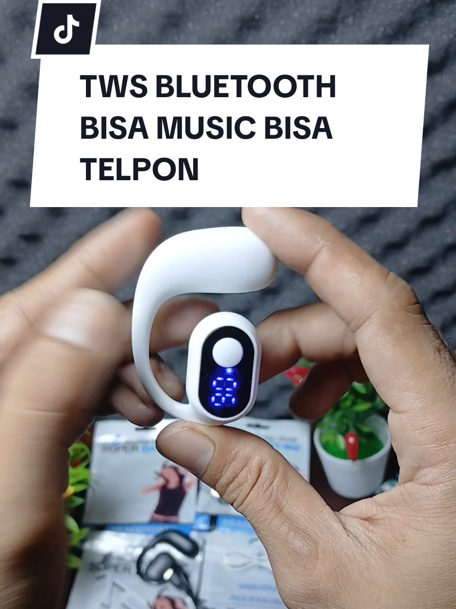 Membalas @r4mzz.selalu.ada tws Bluetooth Earphone Nirkabel harga terjangkau kualitas bagus bisa untuk Music, telponan,dan karaoke juga yuh ambil sekarang sebelum harga nya naik #t#twsbluetooth #twsearphone #headset #headsetbluetooth #twsbluetoothrecommend #mivok #guncang66spesialgajian 