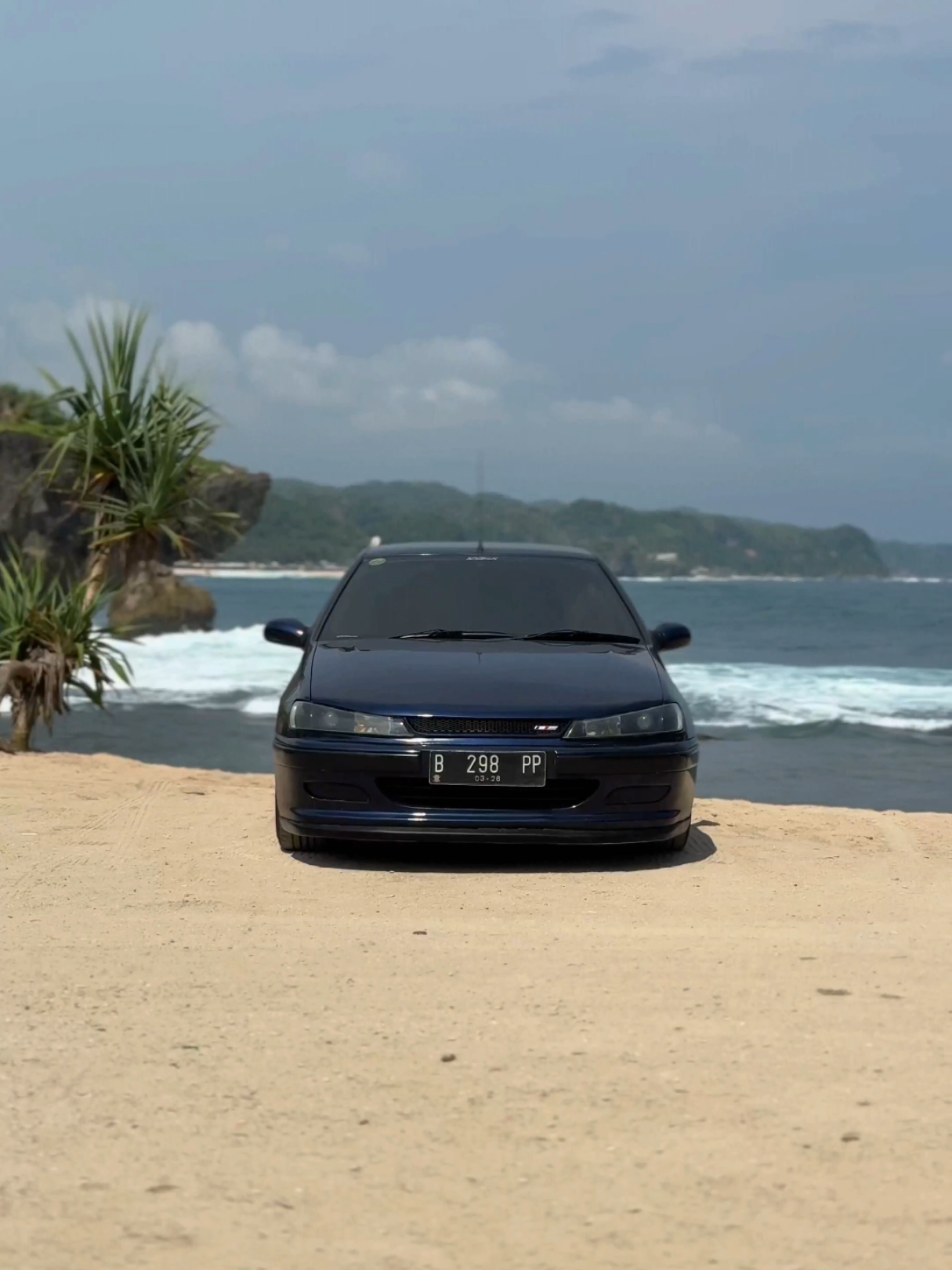 BEACH DAY - Peugeot 406 & Friends #peugeot #peugeot406 #peugeotindonesia 