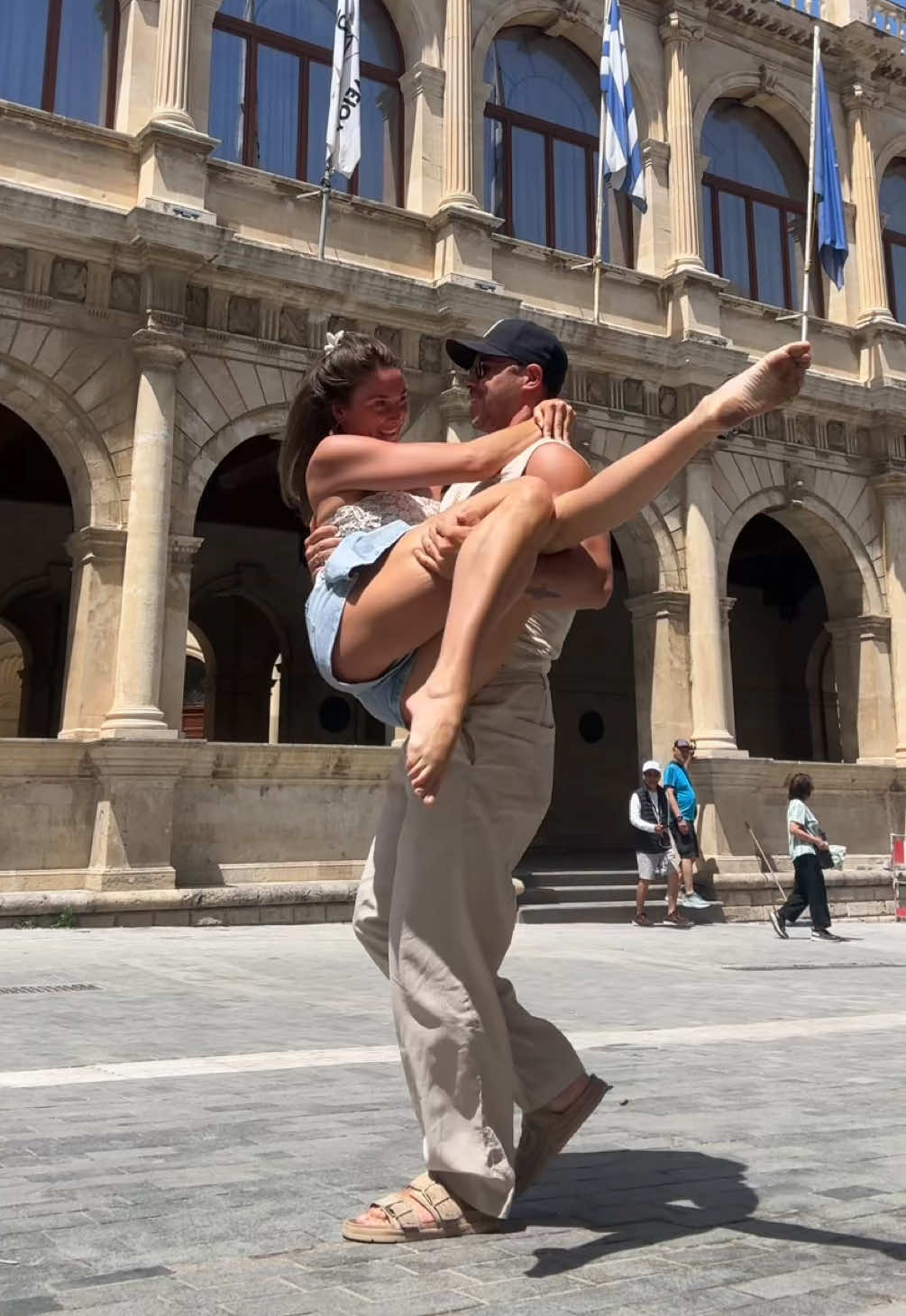 PYT when in Italy. Dc: us #tiktokcouples #couplesdancing #partnerchallenge 