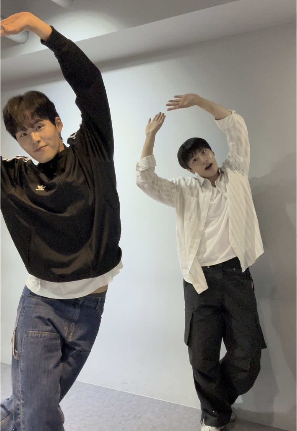 발레소년단 with @hyunki  #reels #dance #challenge #song #시티보이로그 #cityboylog #MARK #1999 