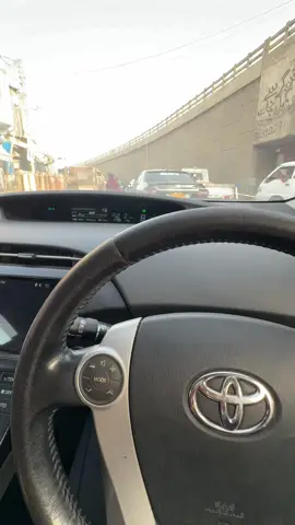 Prius on Liyari Express way 🔥 #prius #toyotaprius #pakistan #liyariexpressway #highway #karachi #turtlebeach #hawksbay  #toyota 